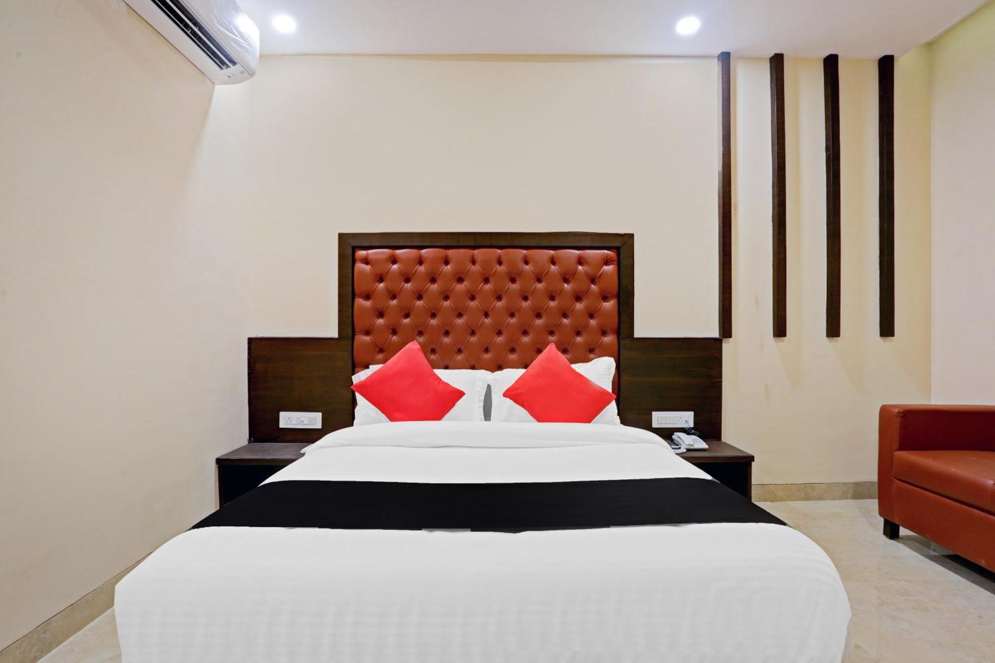 Capital O 80951 Hotel Vertigo Suite Bombay Extérieur photo