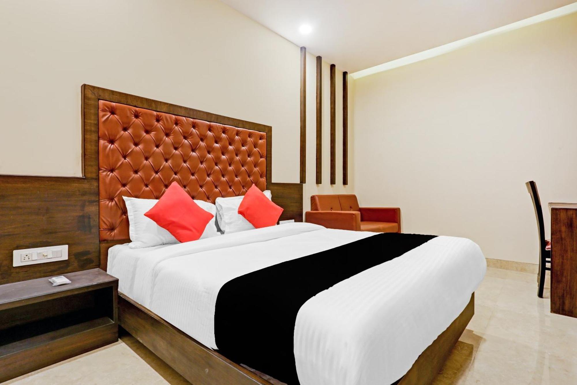 Capital O 80951 Hotel Vertigo Suite Bombay Extérieur photo