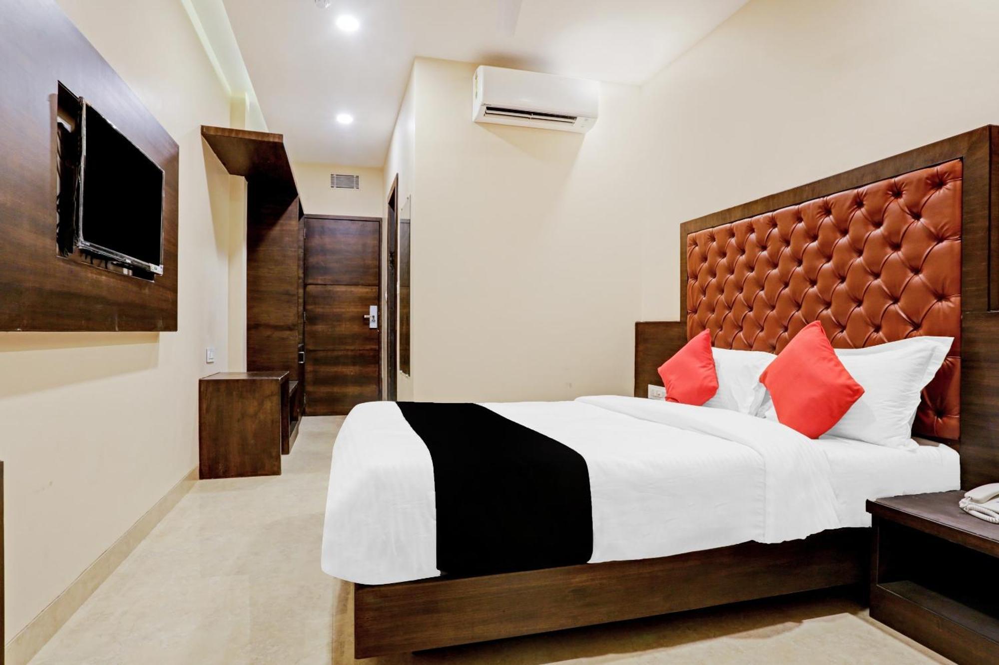 Capital O 80951 Hotel Vertigo Suite Bombay Extérieur photo